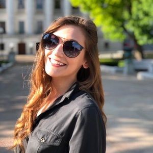 Meet your Posher, Kayli